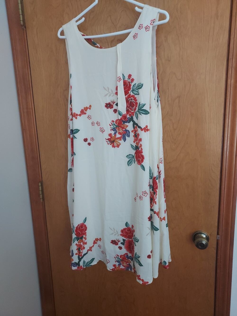 NEW Oddy Dress Beach Cover-up Sleeveless Size Large Floral Fully lined NWT light